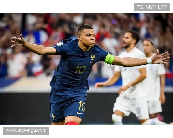 姆巴佩谈金球奖目标：团队荣誉为先，世界杯是终极梦想