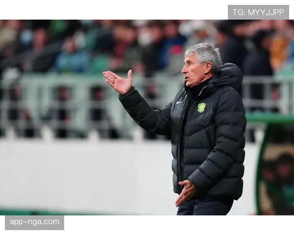 成都蓉城迎战北京国安：高位压迫体系将受防守反击考验